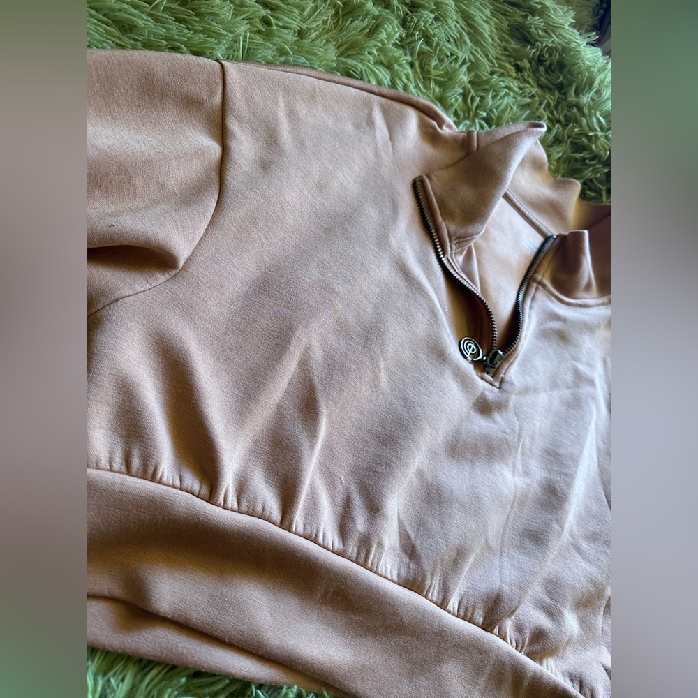 Hollister - Gilly Hicks Crop Sweater